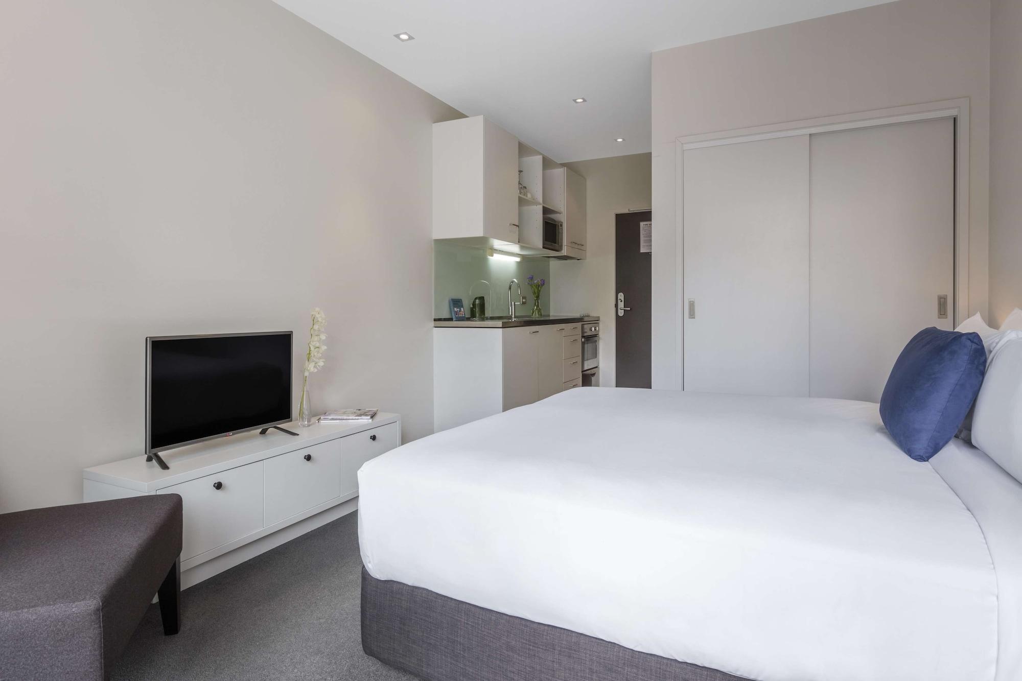 Auckland Harbour Suites Экстерьер фото