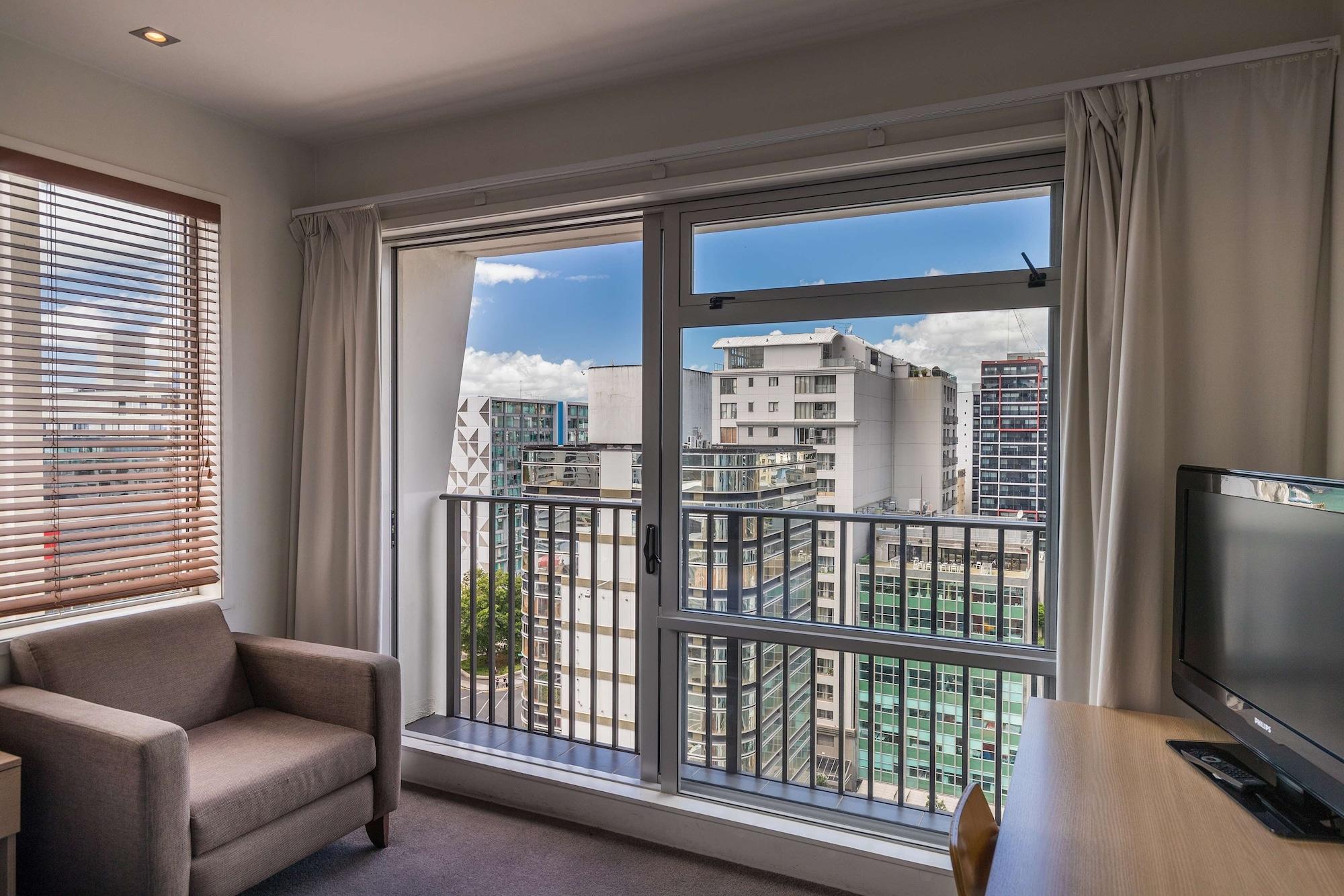 Auckland Harbour Suites Экстерьер фото