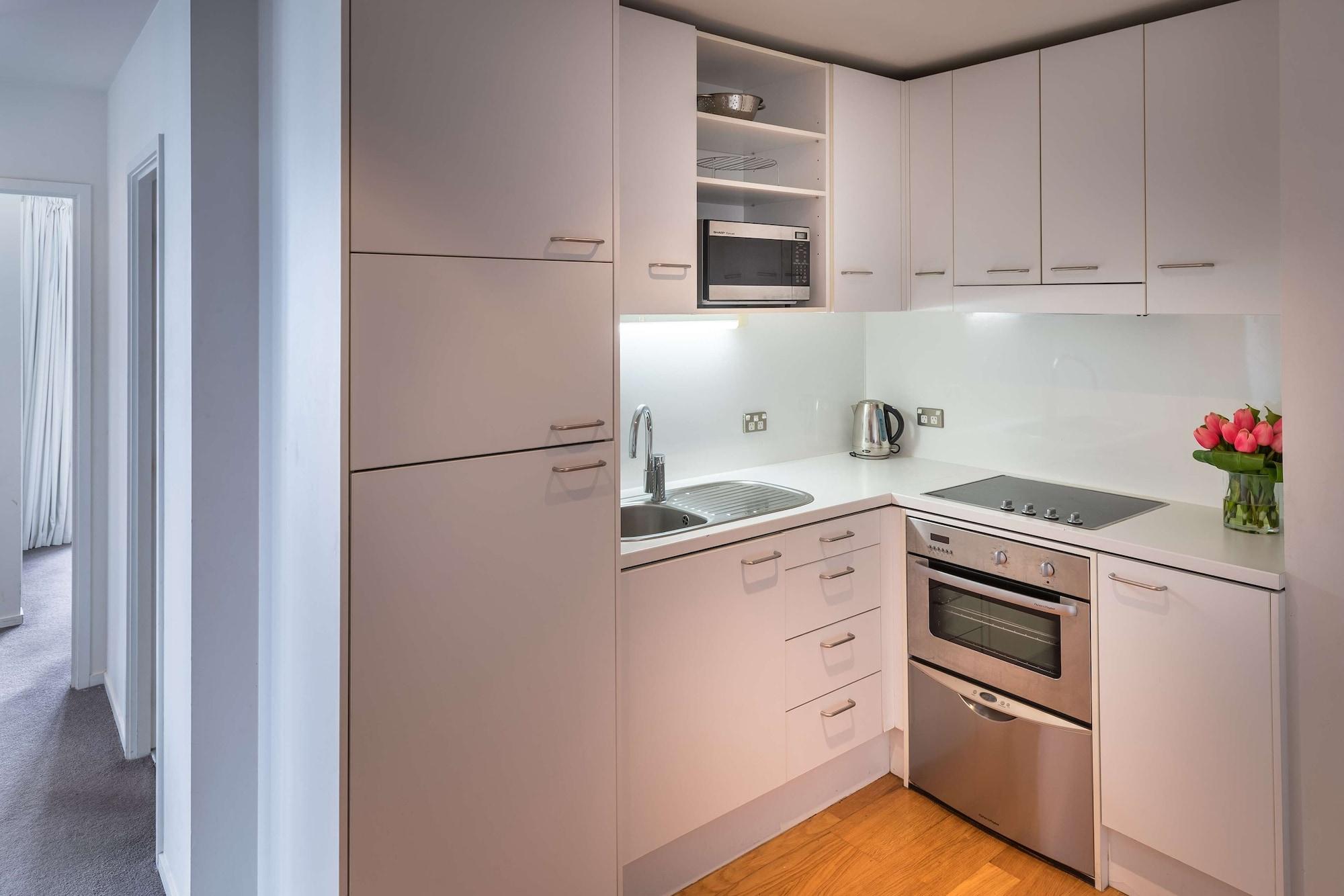 Auckland Harbour Suites Экстерьер фото