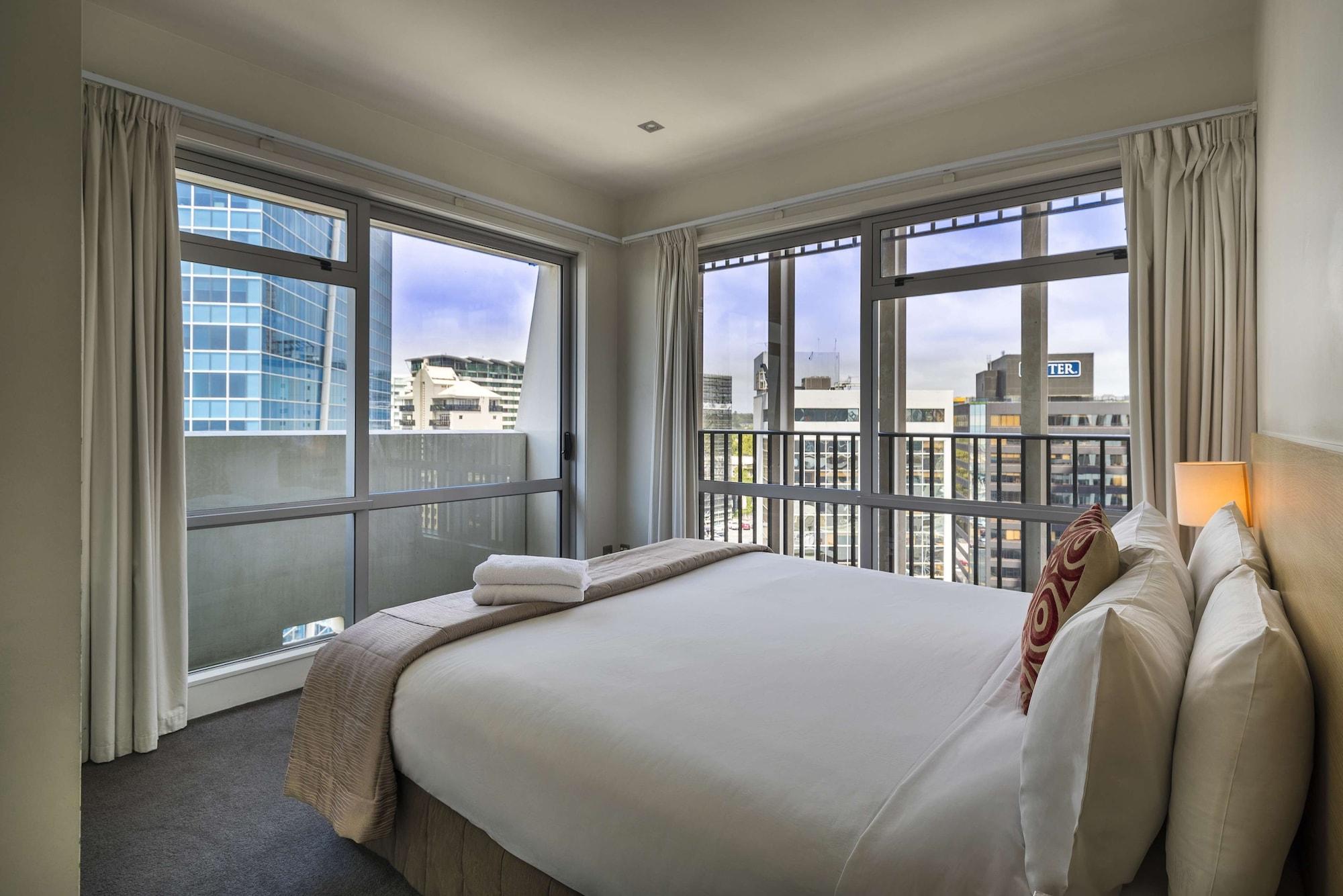 Auckland Harbour Suites Экстерьер фото